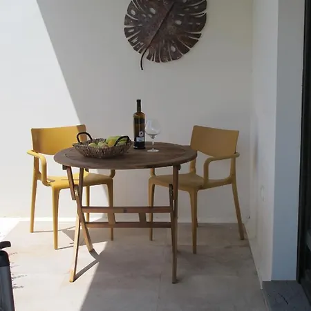 Lido-playa Roca With Sea Front Access - Free Ac - Wifi *