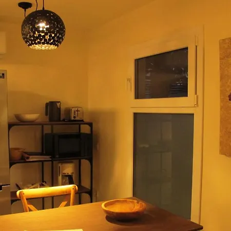 Apartment Lido-playa Roca With Sea Front Access - Free Ac - Wifi