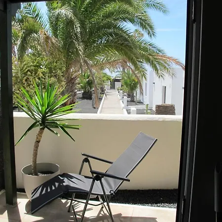 Lido-playa Roca With Sea Front Access - Free Ac - Wifi Apartment