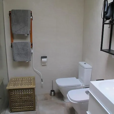 Apartment Lido-playa Roca With Sea Front Access - Free Ac - Wifi