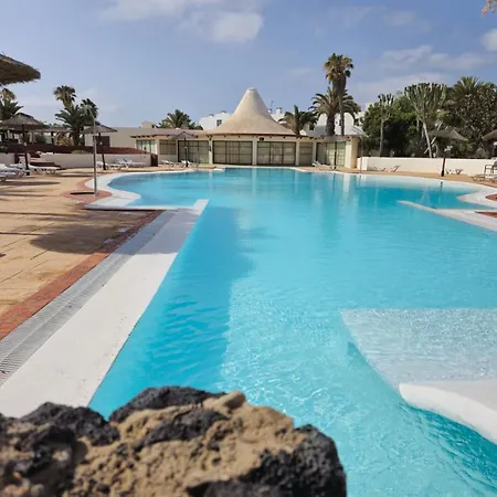 Lido-playa Roca With Sea Front Access - Free Ac - Wifi Appartement